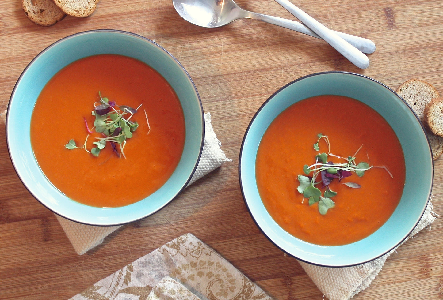 Geroosterde paprika-pastinaak soep